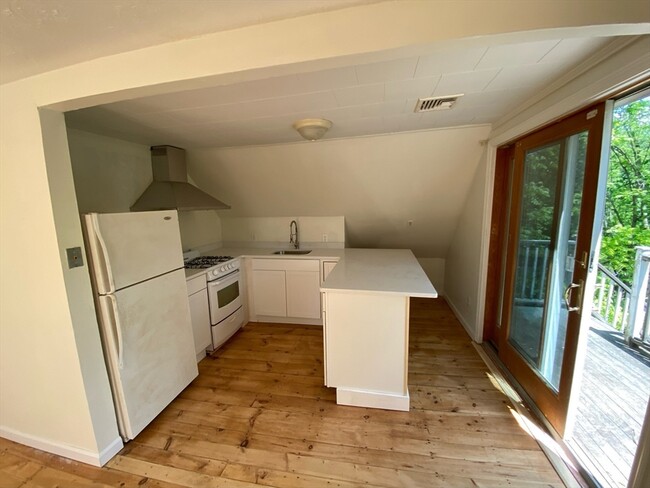 Photo - 161 Cedar St Unit 3