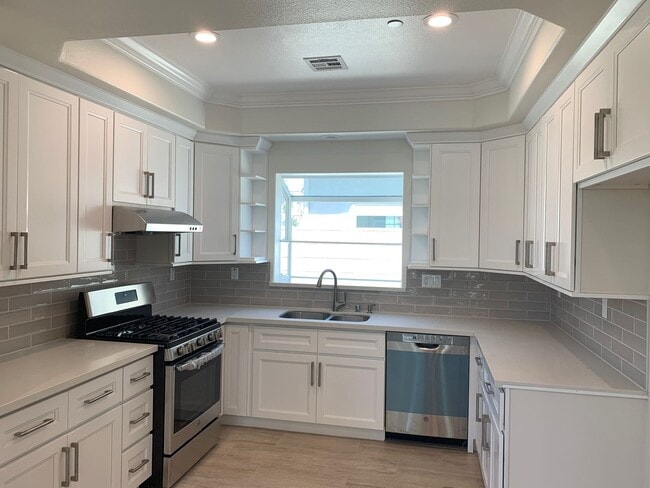Building Photo - 5350 McCulloch Ave Unit 1 Rental