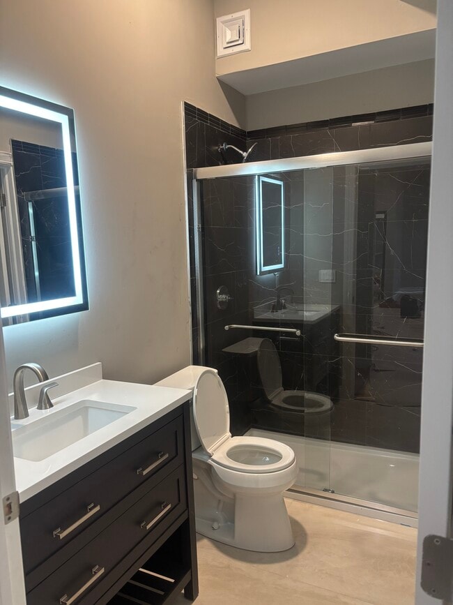 Photo - Dutchtowne Pointe