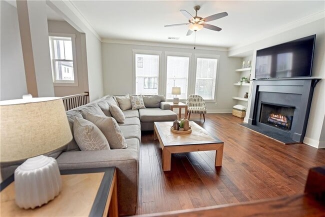 Photo - 1494 Addison Pl