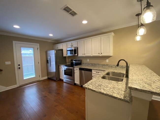 Photo - Modern Townhome Close to MTSU