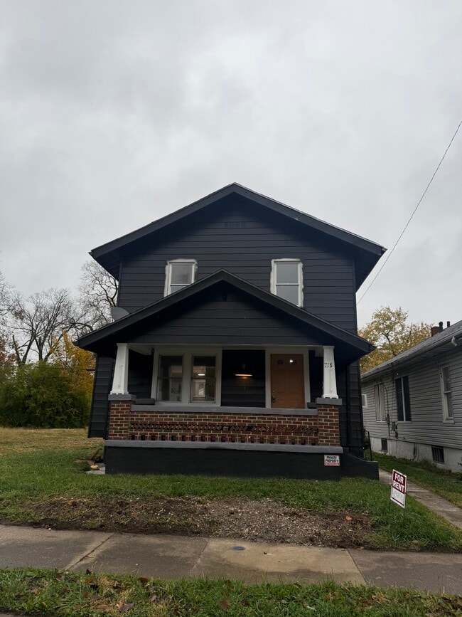 Building Photo - 718 Randolph St