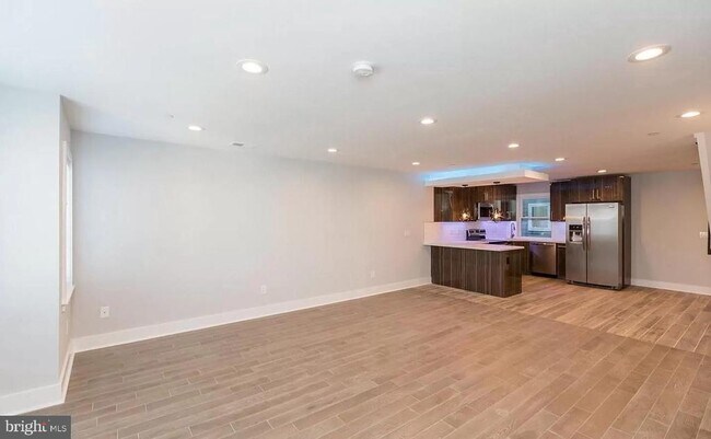 Photo - 2564 Frankford Ave