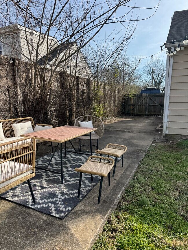 Photo - East Nashville cottage, 2BR 1 bath, fenced back, lawn care included, pet friendly