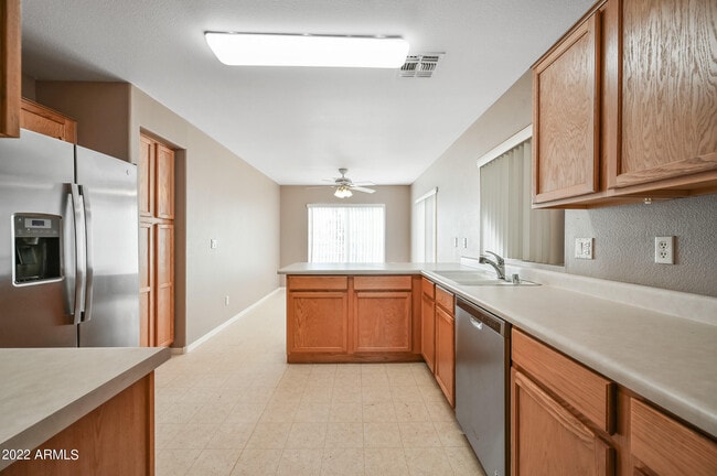 Photo - 858 E Monterey St