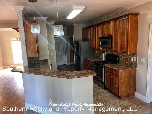 Photo - 4 br, 2 bath House - 769 Whitehall Parkway