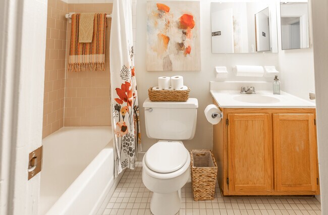 Photo - Lawyers Hill Apartments