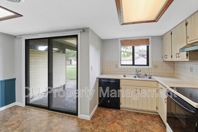 1203 Dean Dr