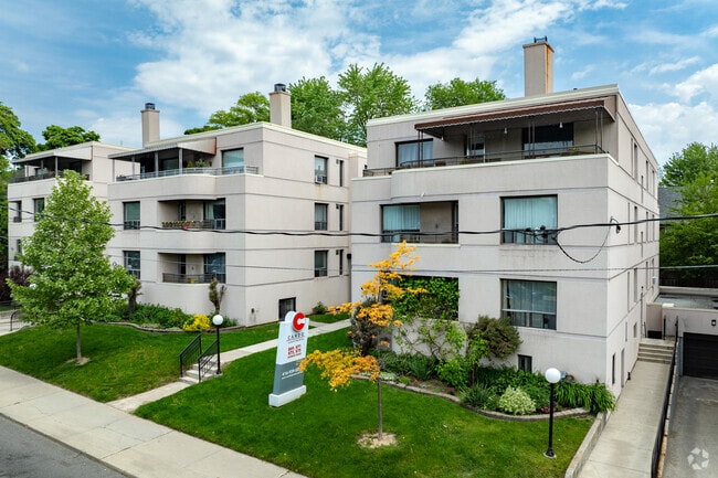 Building Photo - 869-875 Avenue Rd