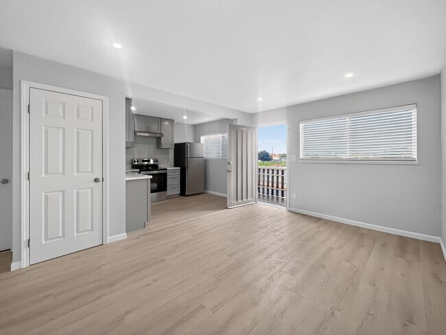 Photo - 409 W 18th St