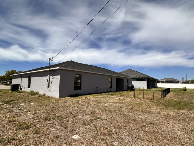 Photo - 913 NE 13th Ave