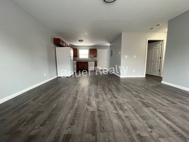 103-107 E Pearl Street