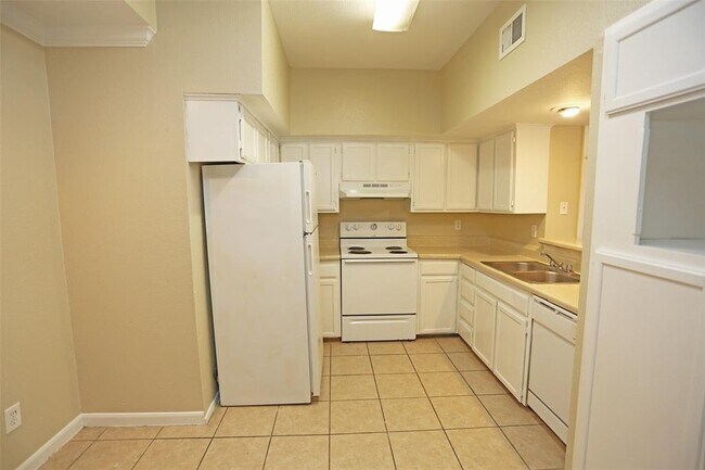 Photo - 8646 Village of Fondren Unit 8646