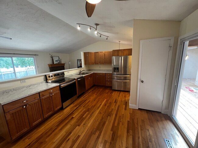 Photo - 10999 Bradshaw St