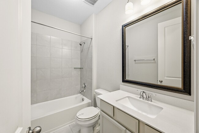 Building Photo - 10822 Gates Randal Ct