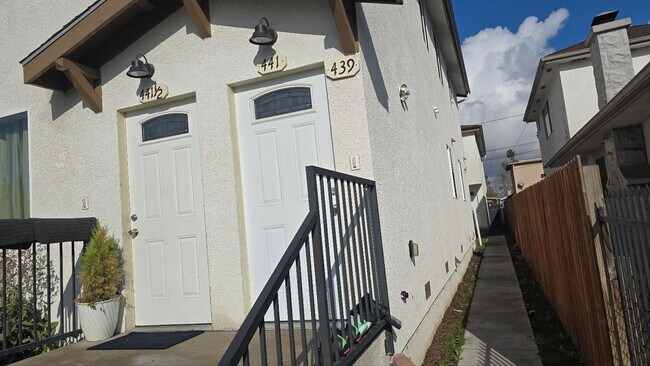 Photo - 5BED 3BATH 2CAR Assigned Parking Space AT Back with access back alley