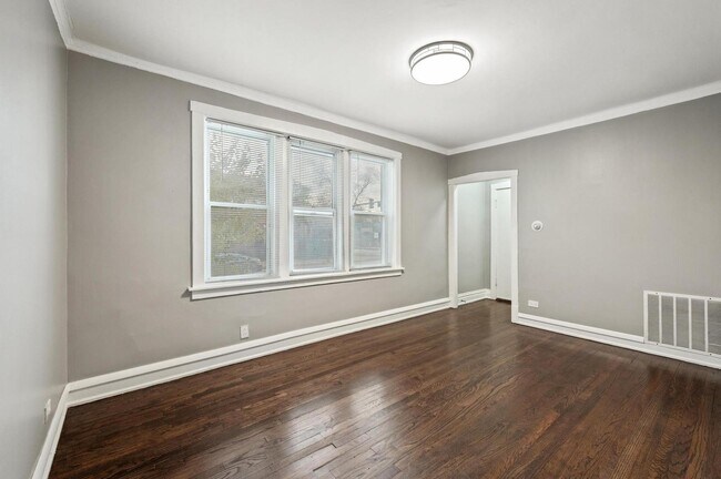 Photo - 3752 W Division St Unit 1E