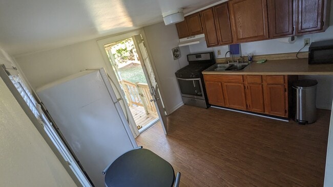 Photo - 260 Frederick St Unit 2nd Floor
