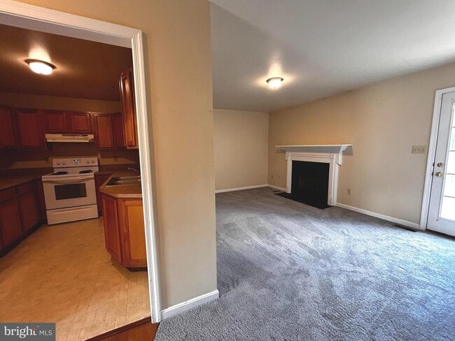 Photo - 149 Lexington Ct
