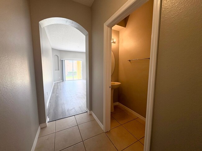 Photo - Gated 3B/2.5B Sanford Townhome ~ Fresh paint! ~ New flooring!