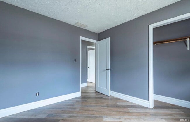 Photo - 635 Robin Dr