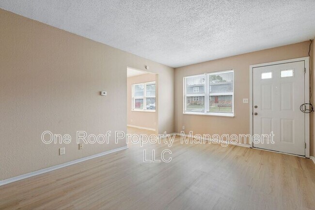 Photo - 701 Linwood Dr