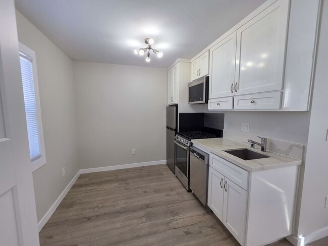 Photo - 613 S Prairie Avenue