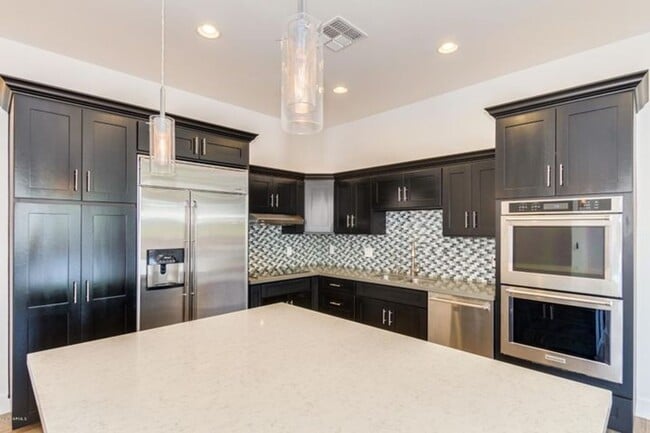 Photo - Beautiful 3bdrm 3 bath home with guest casita in desirable Whitton district