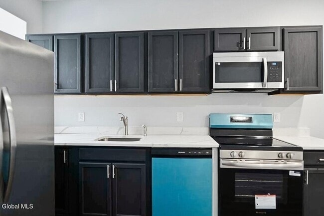 Photo - 1368 Central Ave Unidad 3