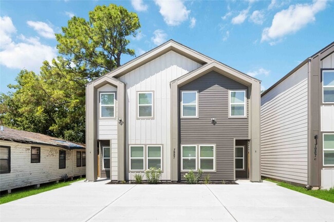 Building Photo - 7987 Chateau St Rental