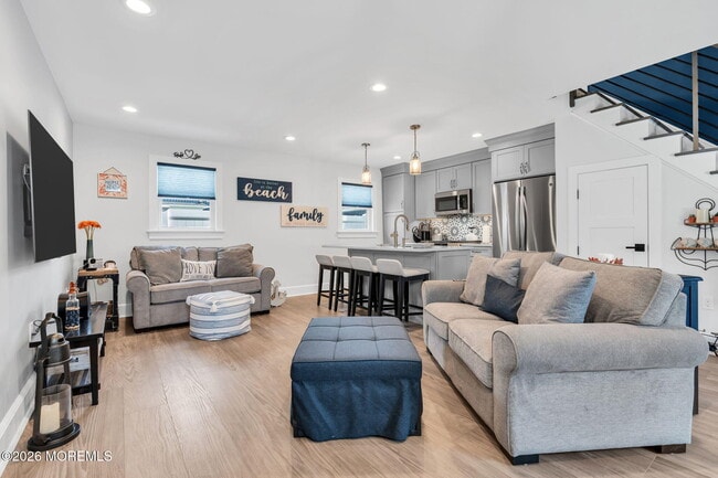 Photo - 502 12th Ave