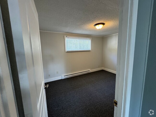 Building Photo - 1074/A/ Unit 1074/A/C Rental