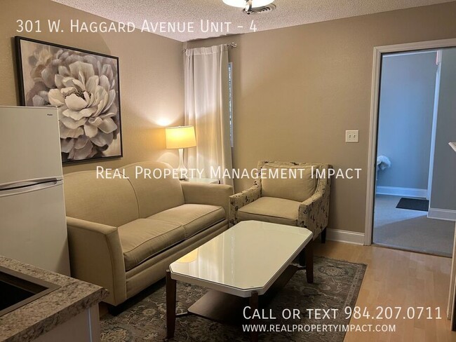 Photo - 301 W Haggard Ave