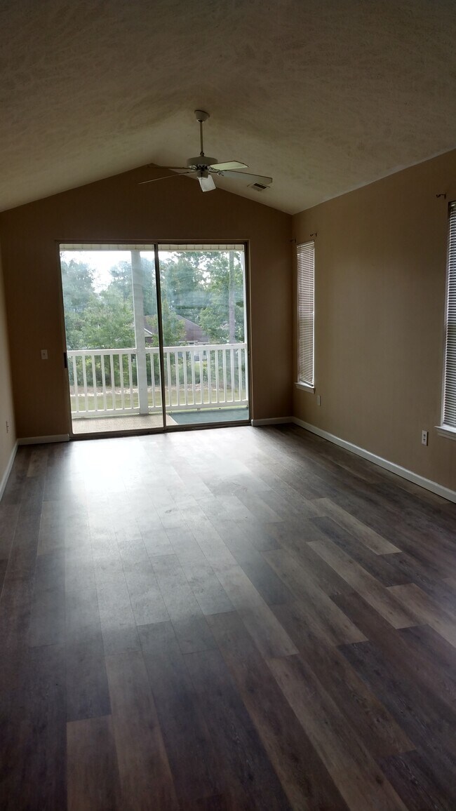 Photo - 620 River Oaks Dr Unit 620 River Oaks Dr