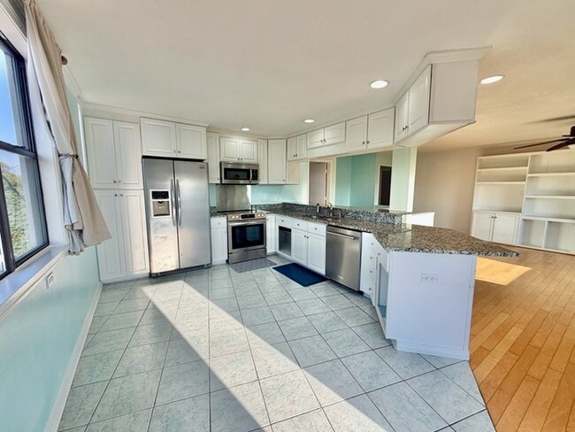 Photo - 723 Sailfish Dr