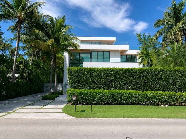 Building Photo - 785 Harbor Dr
