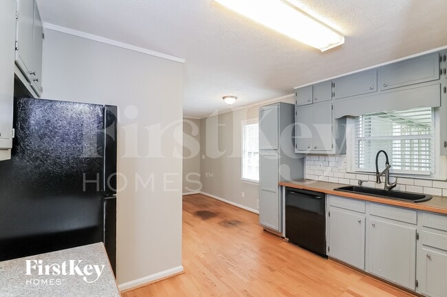 Photo - 3560 Nowlin Rd