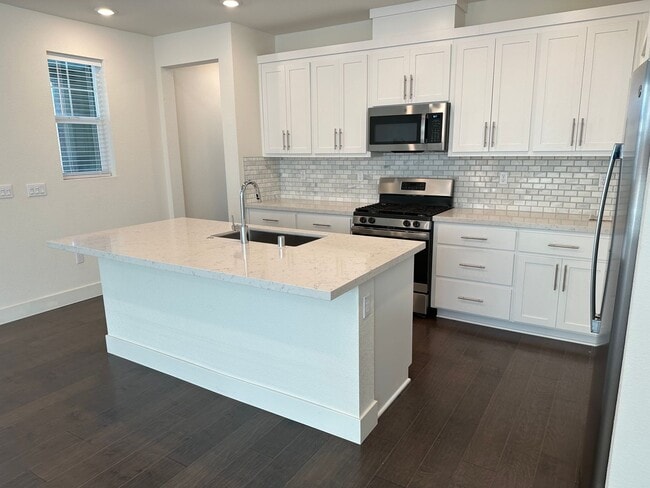 Photo - 2056 Marina Dr