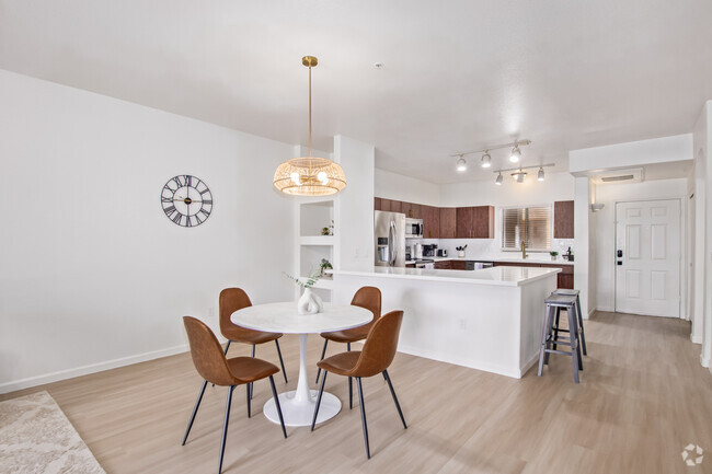 Building Photo - 920 E Devonshire Ave Unit 1002 Rental