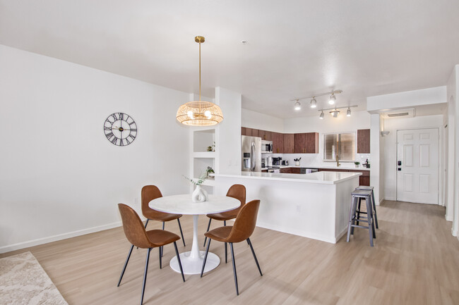 Photo - 920 E Devonshire Ave Condo Unit 1002