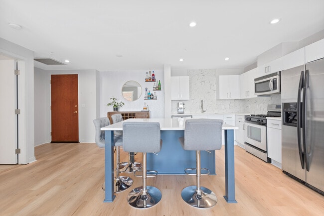 Dining/Kitchen