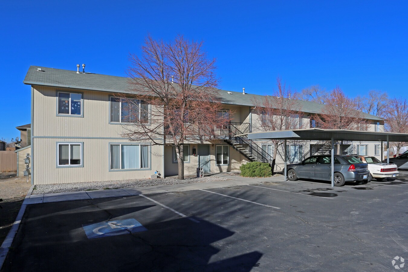 Peppertree Apartments - Peppertree Apartments