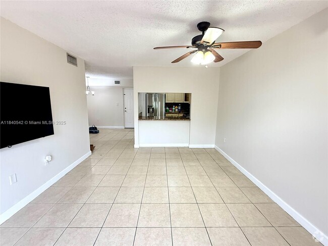 Building Photo - 5765 W 25th Ct Unit 402 Rental