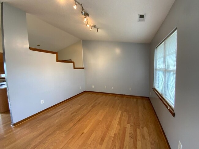 Photo - 3 Bd 2 Ba in Cherrywoods