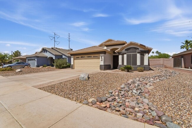 Photo - Welcome to this well-maintained 3-bedroom, 2-bath home in Gilbert, AZ!
