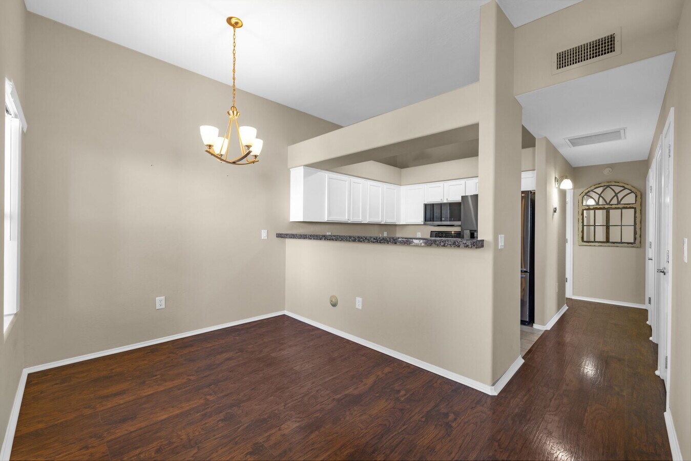 Photo - 16354 E Palisades Blvd Unidad 3-105