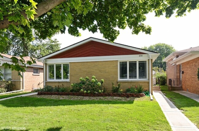Building Photo - 8709 Kedvale Ave Rental