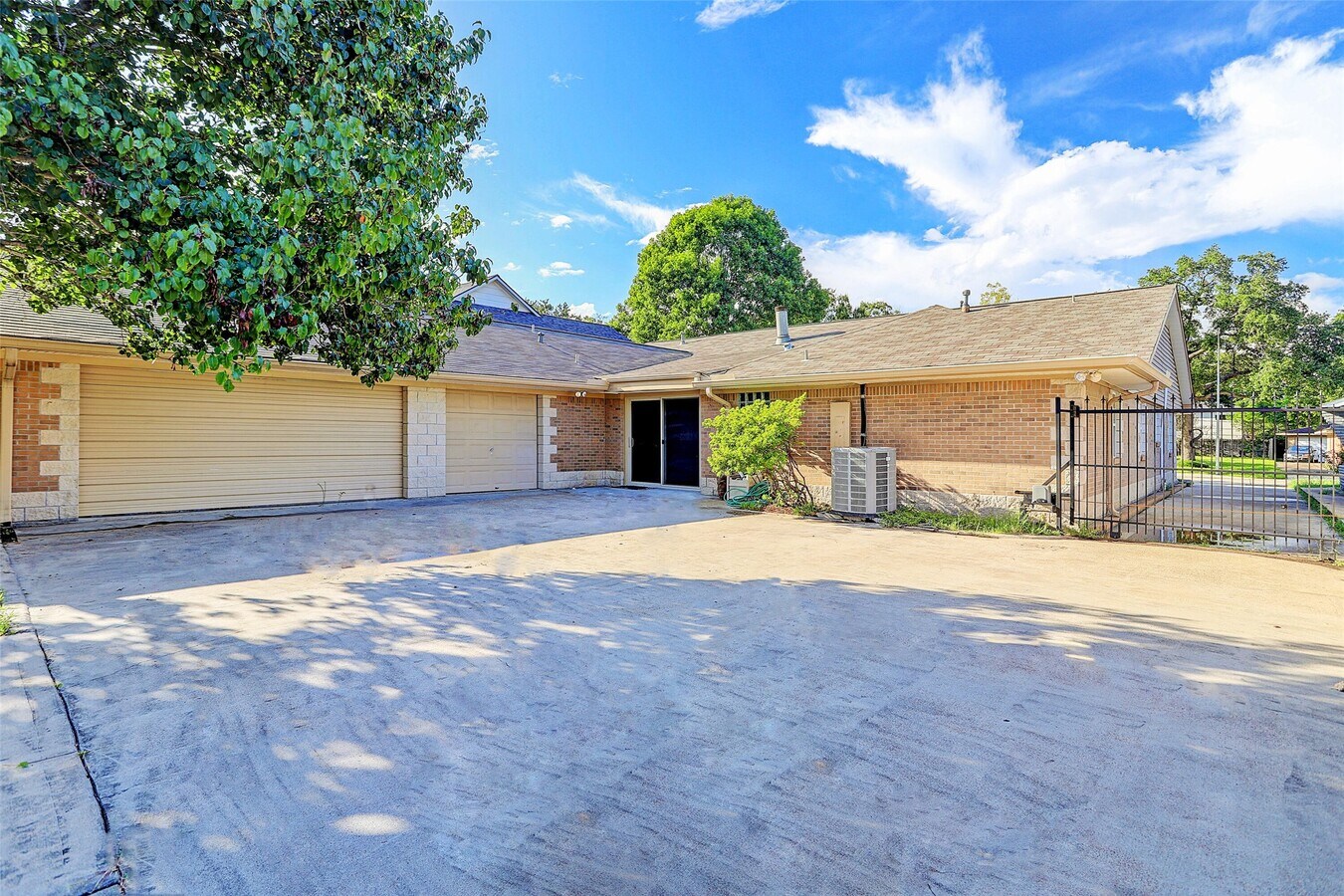 Photo - 4315 Woodvalley Dr