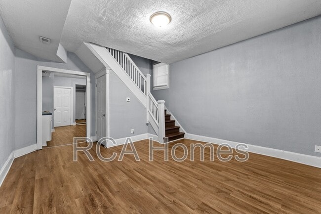 Photo - 1535 Draper St