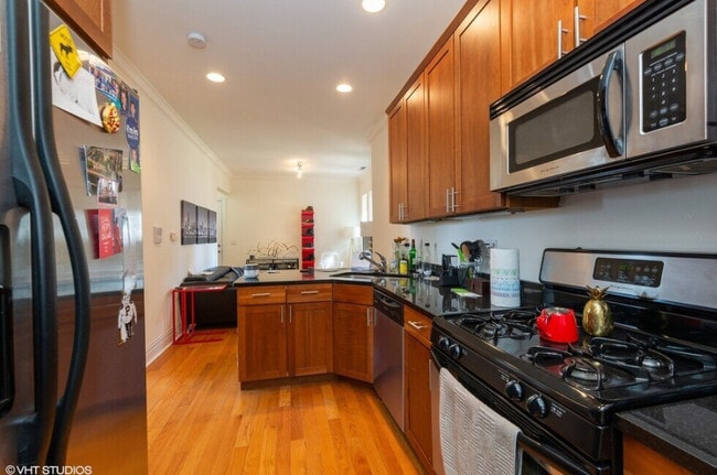 Photo - 5340 N Winthrop Ave Unidad 2s